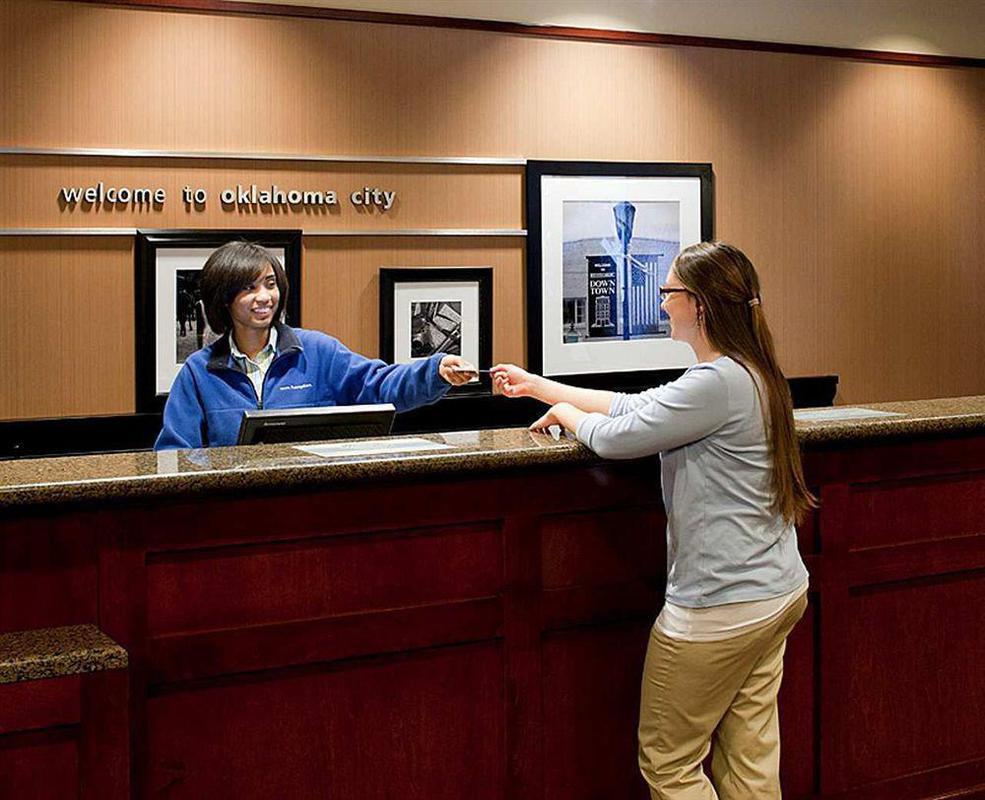 Hampton Inn & Suites Oklahoma City-Bricktown Inreriör bild