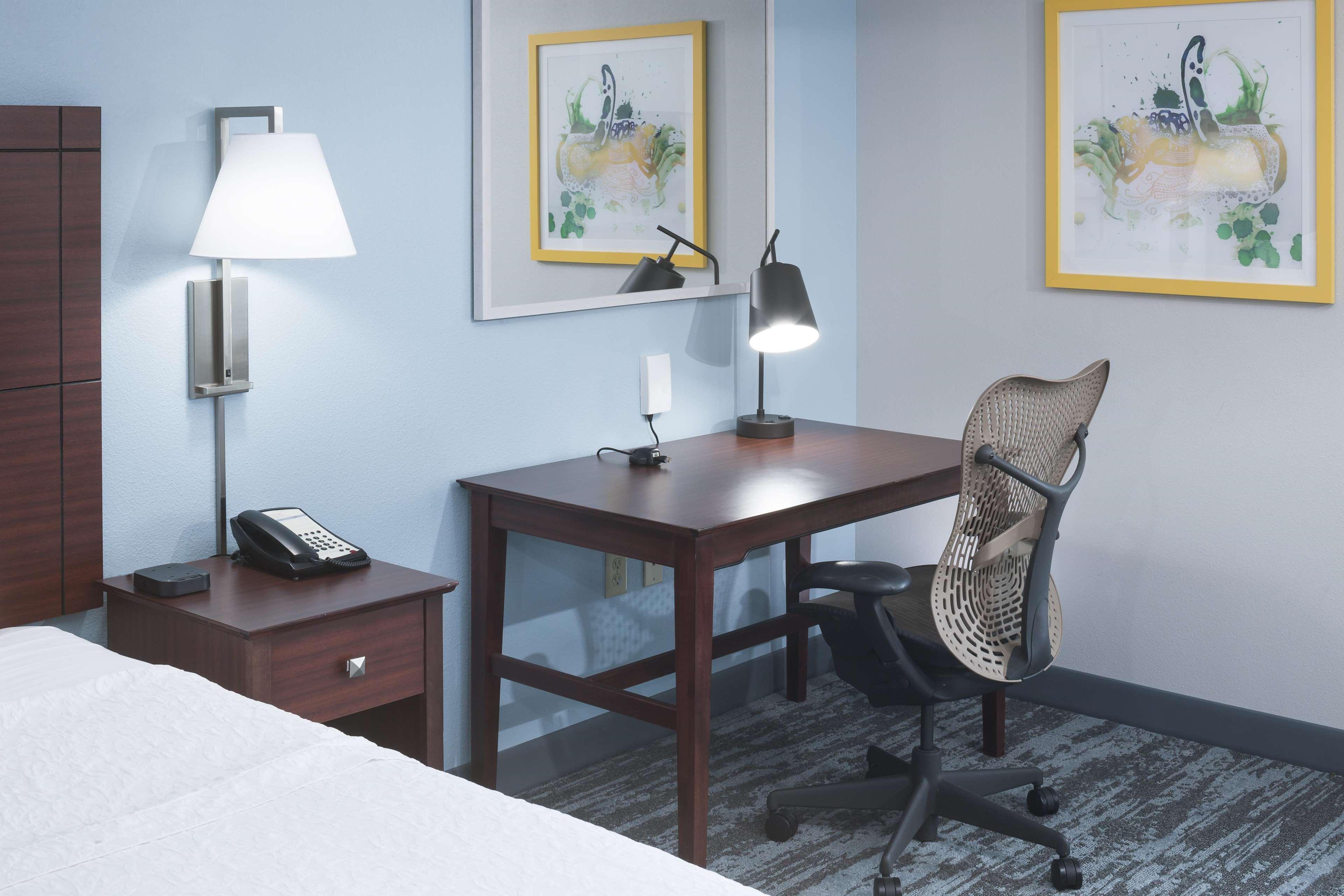 Hampton Inn & Suites Oklahoma City-Bricktown Exteriör bild