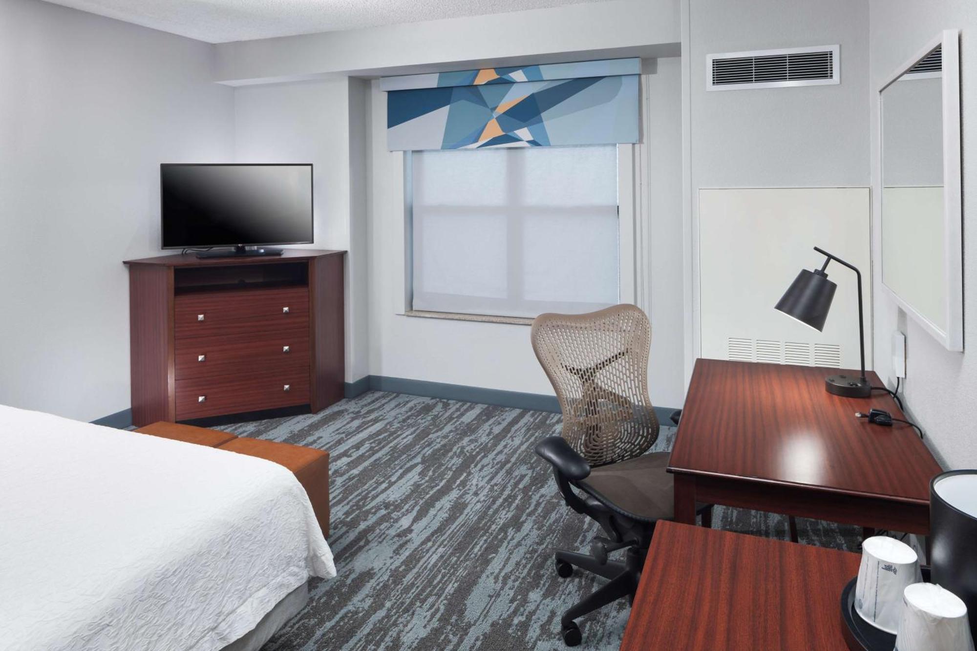 Hampton Inn & Suites Oklahoma City-Bricktown Exteriör bild
