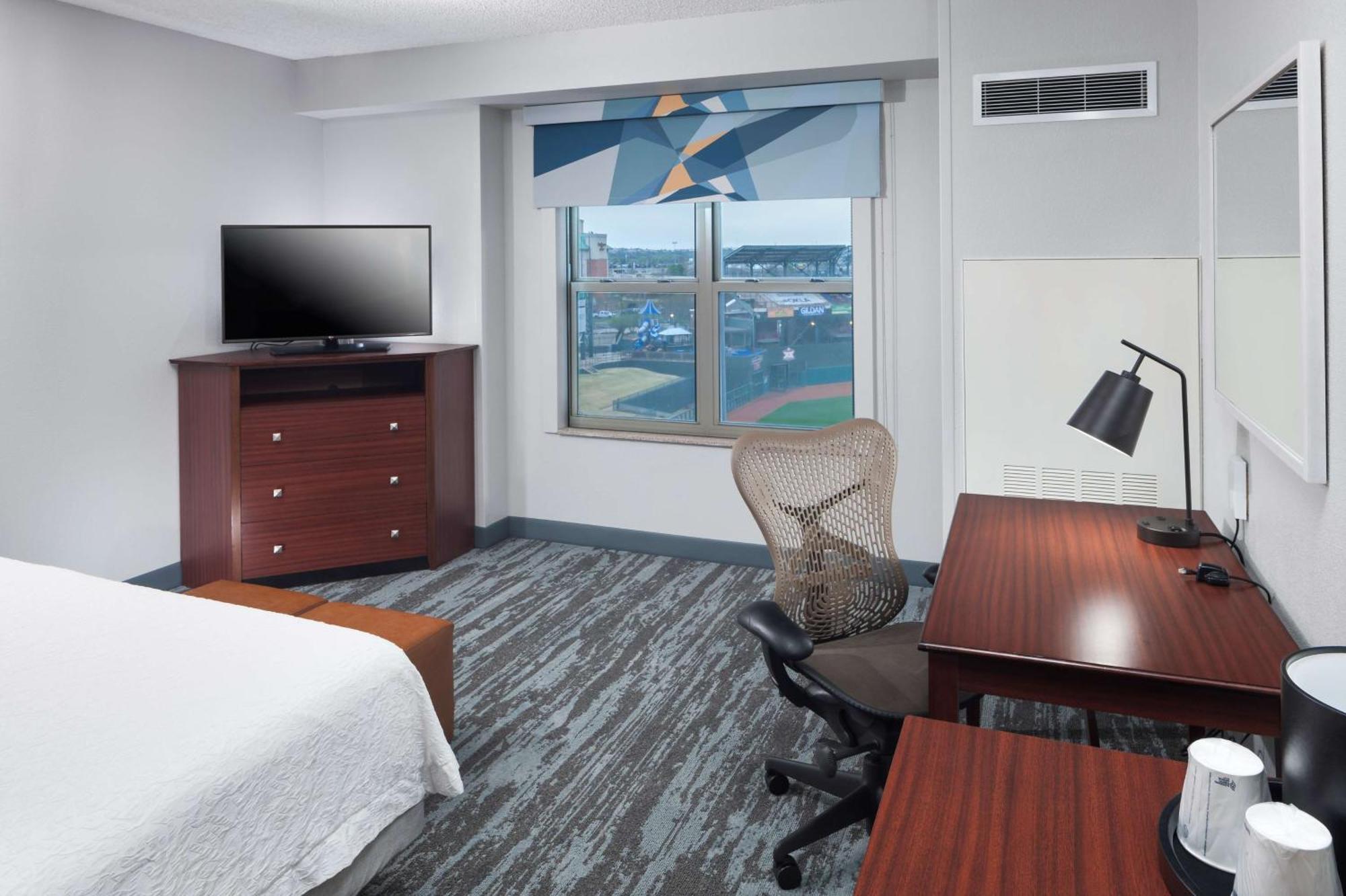 Hampton Inn & Suites Oklahoma City-Bricktown Exteriör bild