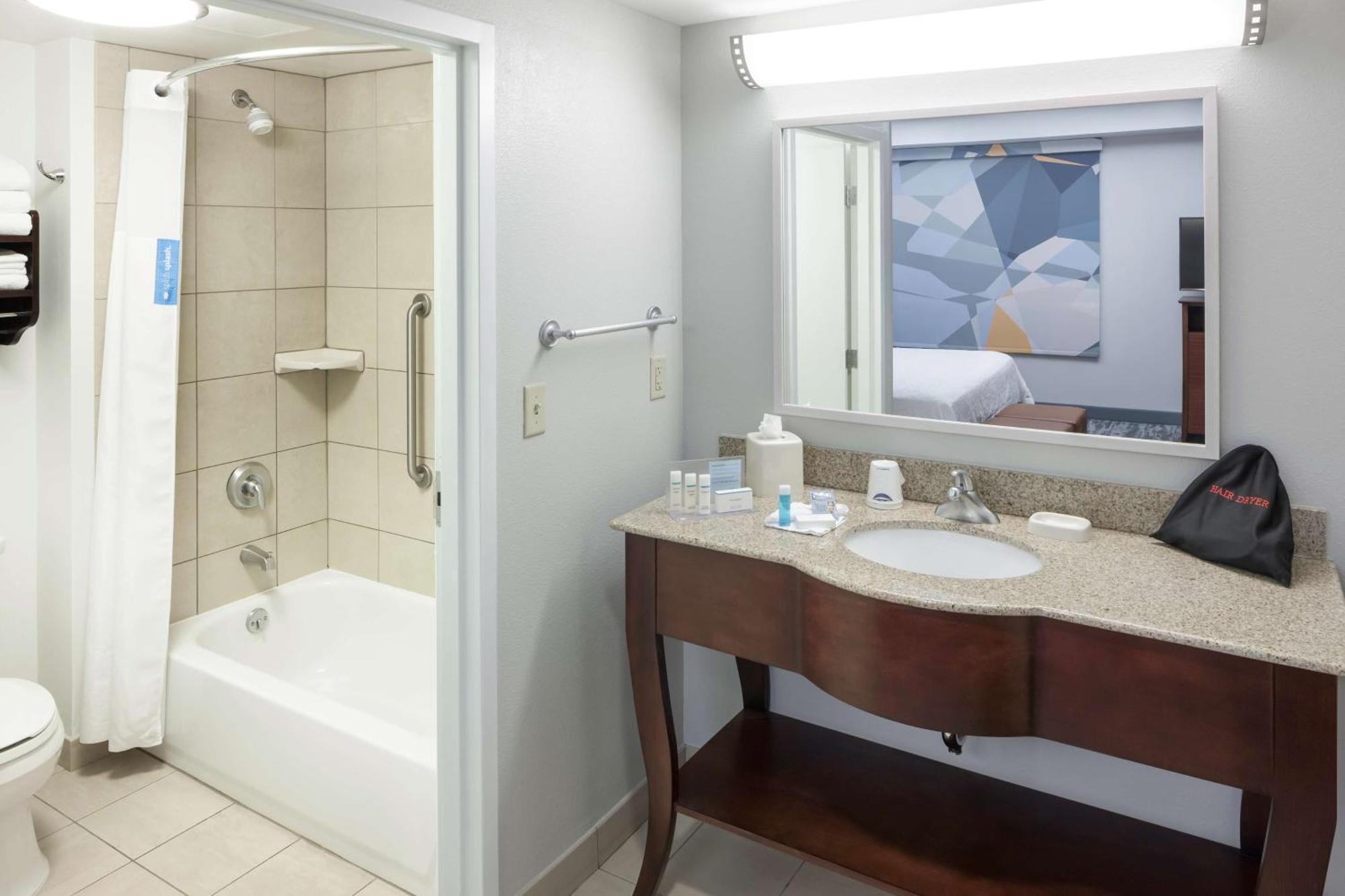 Hampton Inn & Suites Oklahoma City-Bricktown Exteriör bild